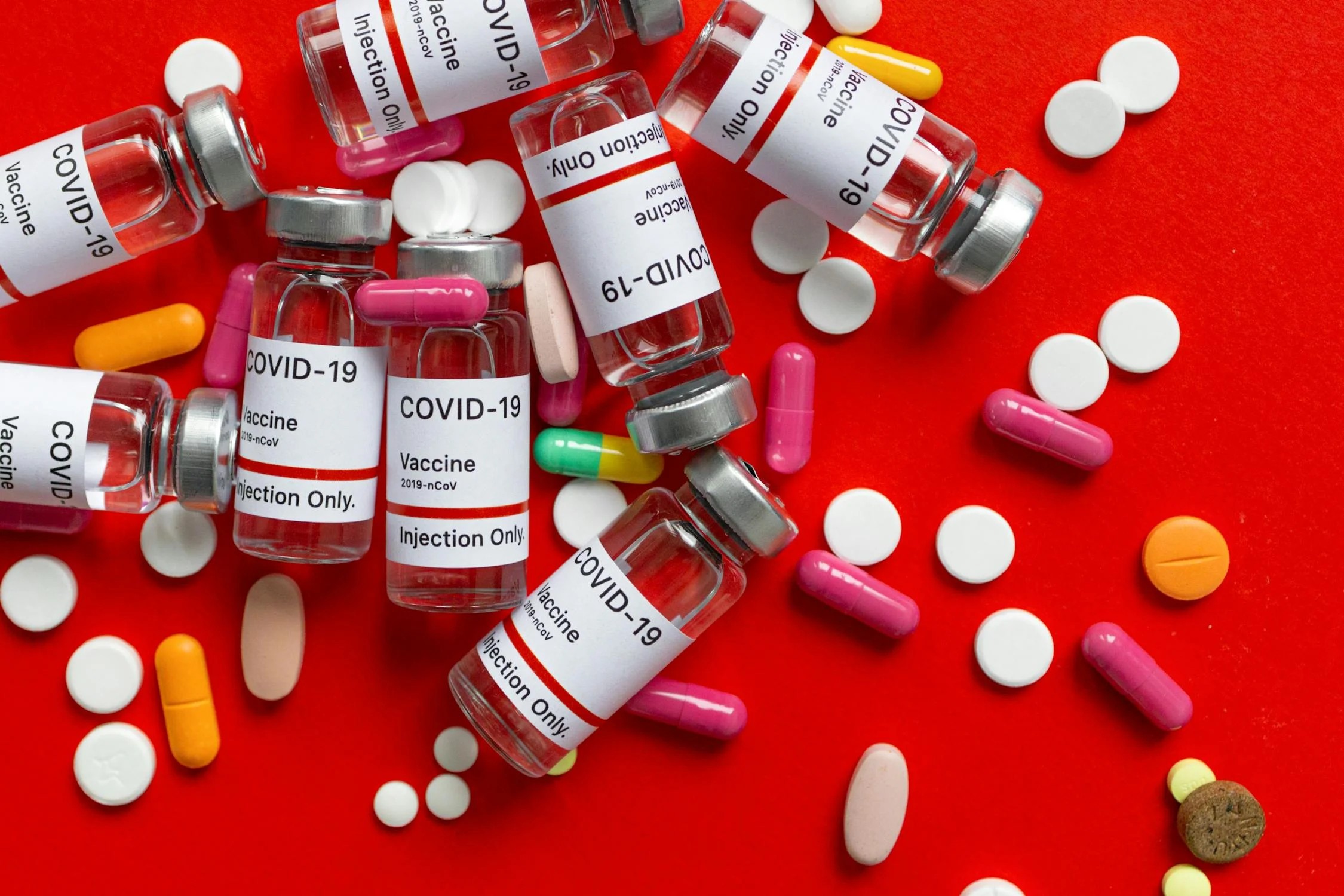 จำหน่ายยา เวชภัณฑ์ และอุปกรณ์ทางการแพทย์ให้กับสถานประกอบการ